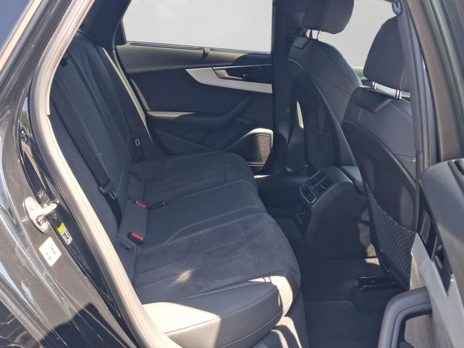 Audi A4 Avant S line