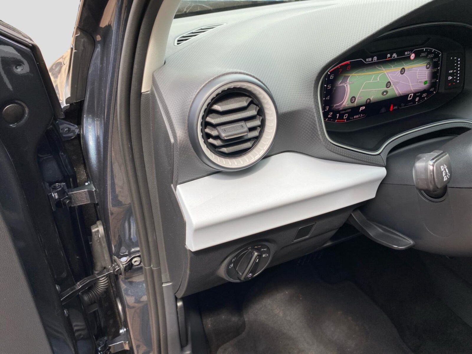 SEAT Arona – Bild 12