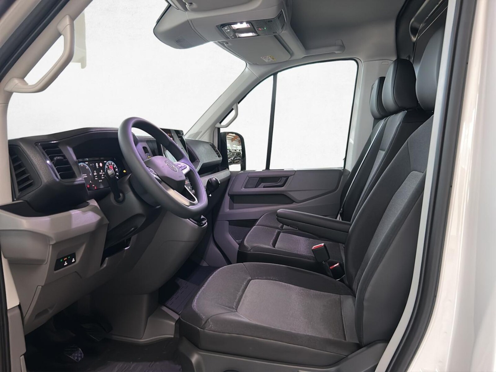 Volkswagen Crafter Kasten mittlerer Radstand – Bild 8