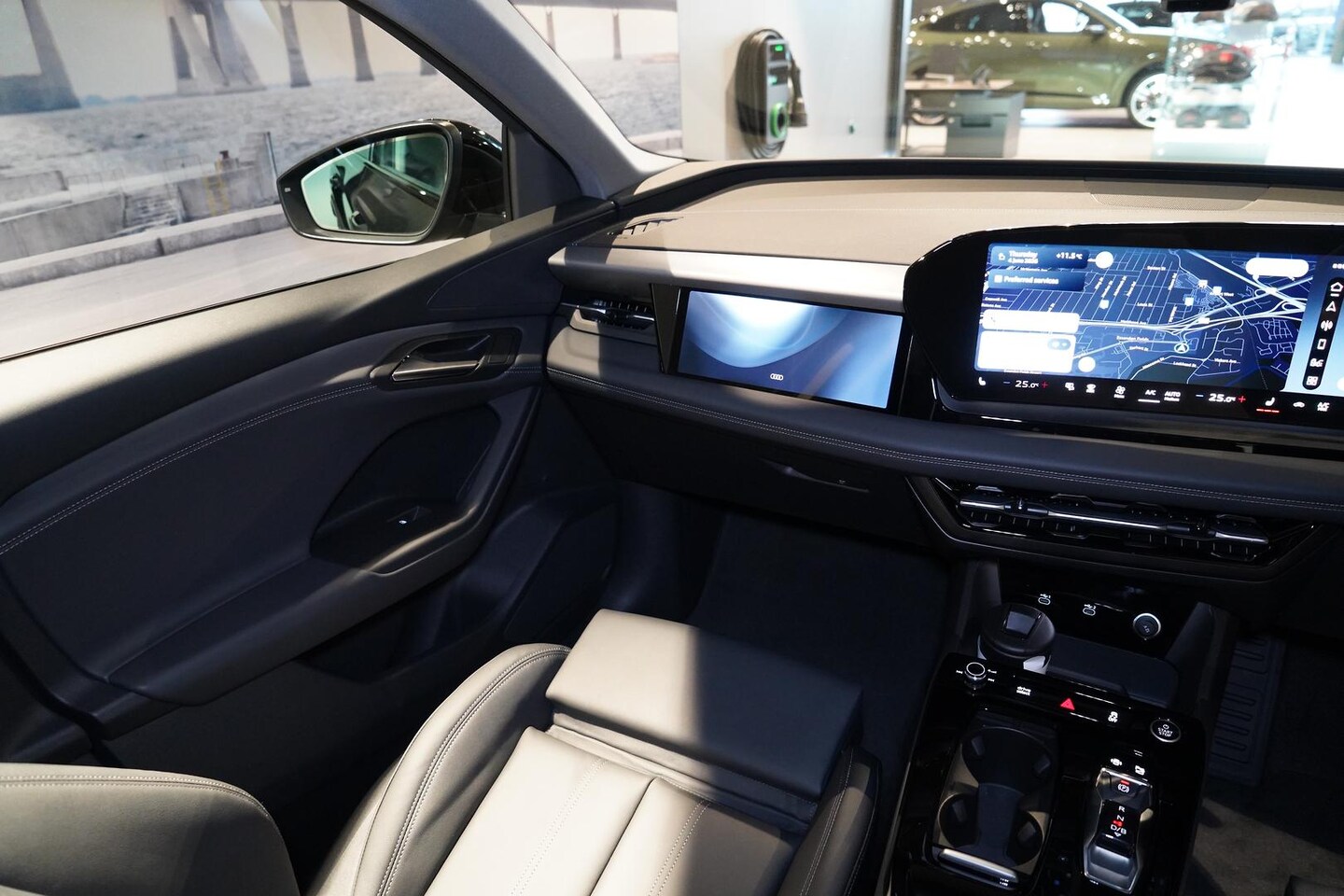 Image about Audi Q6 SUV e-tron e-tron