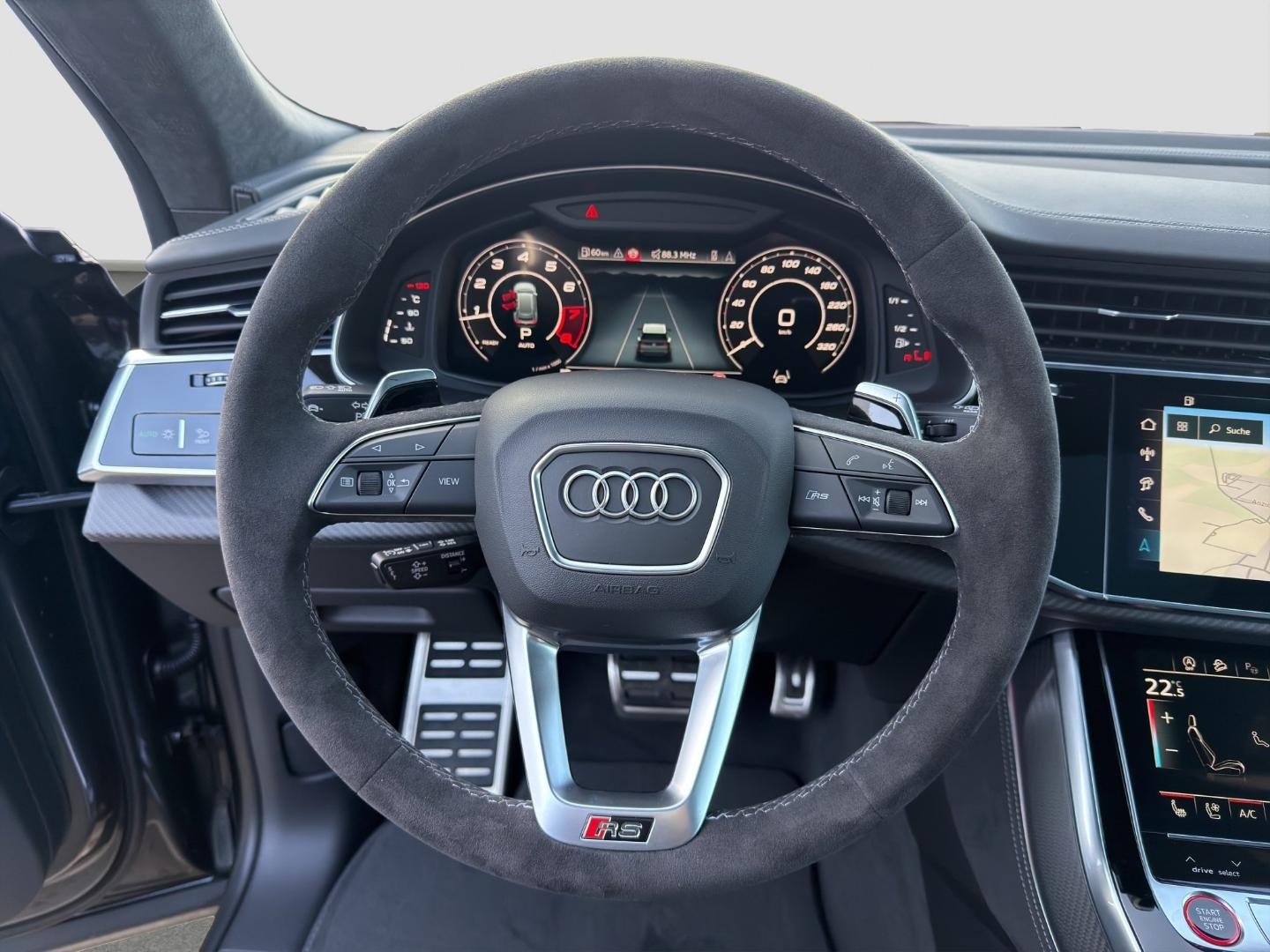 Bild über Audi RS Q8 SUV TFSI quattro 471 kW tiptronic - für weitere Informationen kontaktieren Sie den Audi Partner