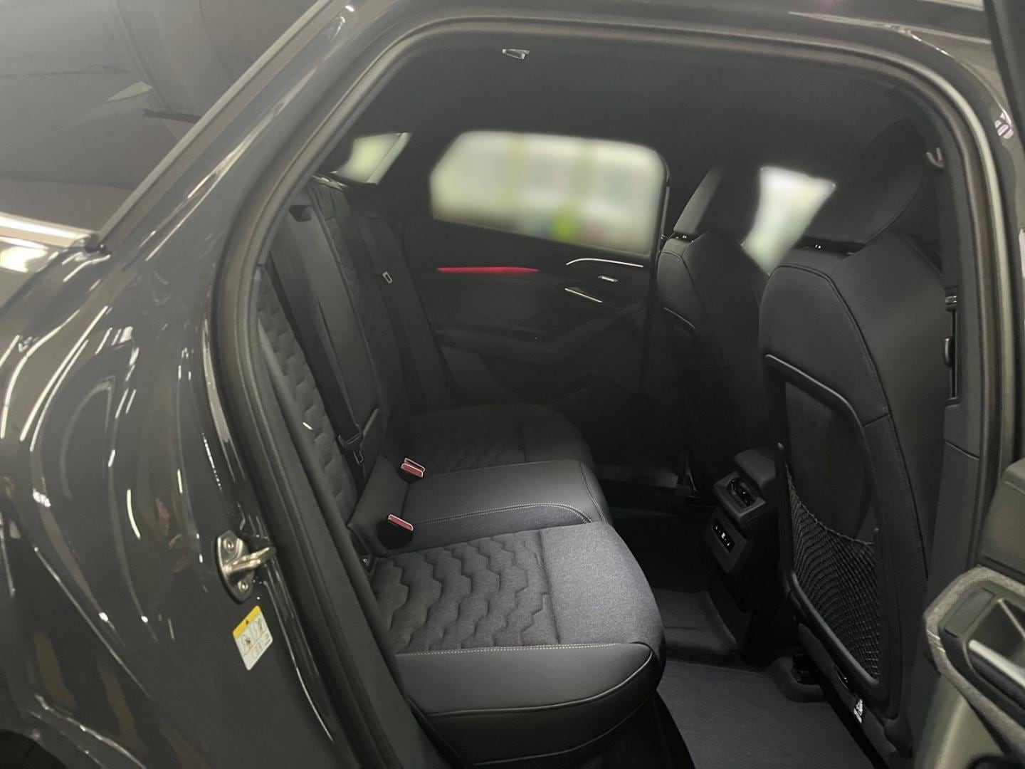 Bild über Audi A6 Sportback e-tron e-tron quattro - für weitere Informationen kontaktieren Sie den Audi Partner