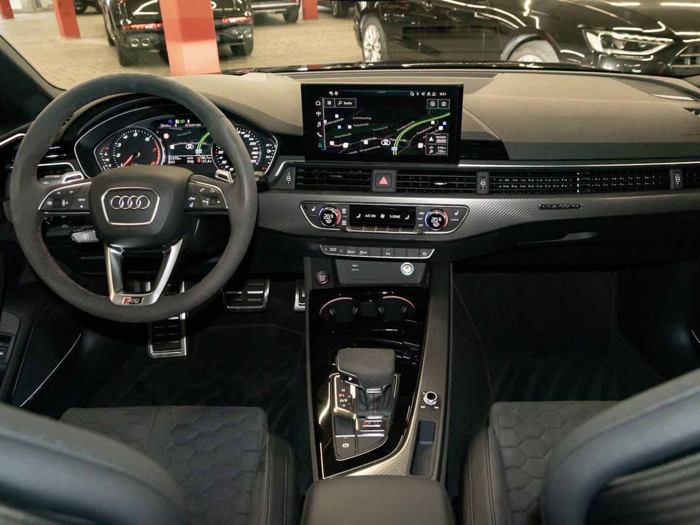 Bild über Audi RS 4 Avant TFSI quattro tiptronic - für weitere Informationen kontaktieren Sie den Audi Partner