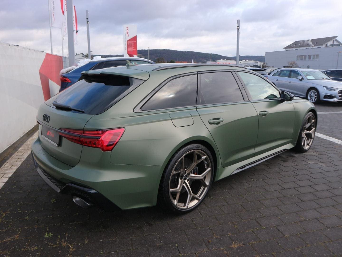 Image about Audi RS 6 Avant performance quattro tiptronic