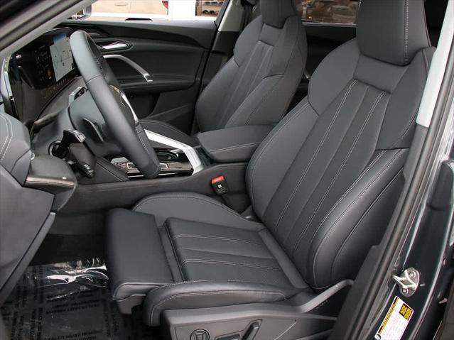 2025 AUDI Q5 - Image 11