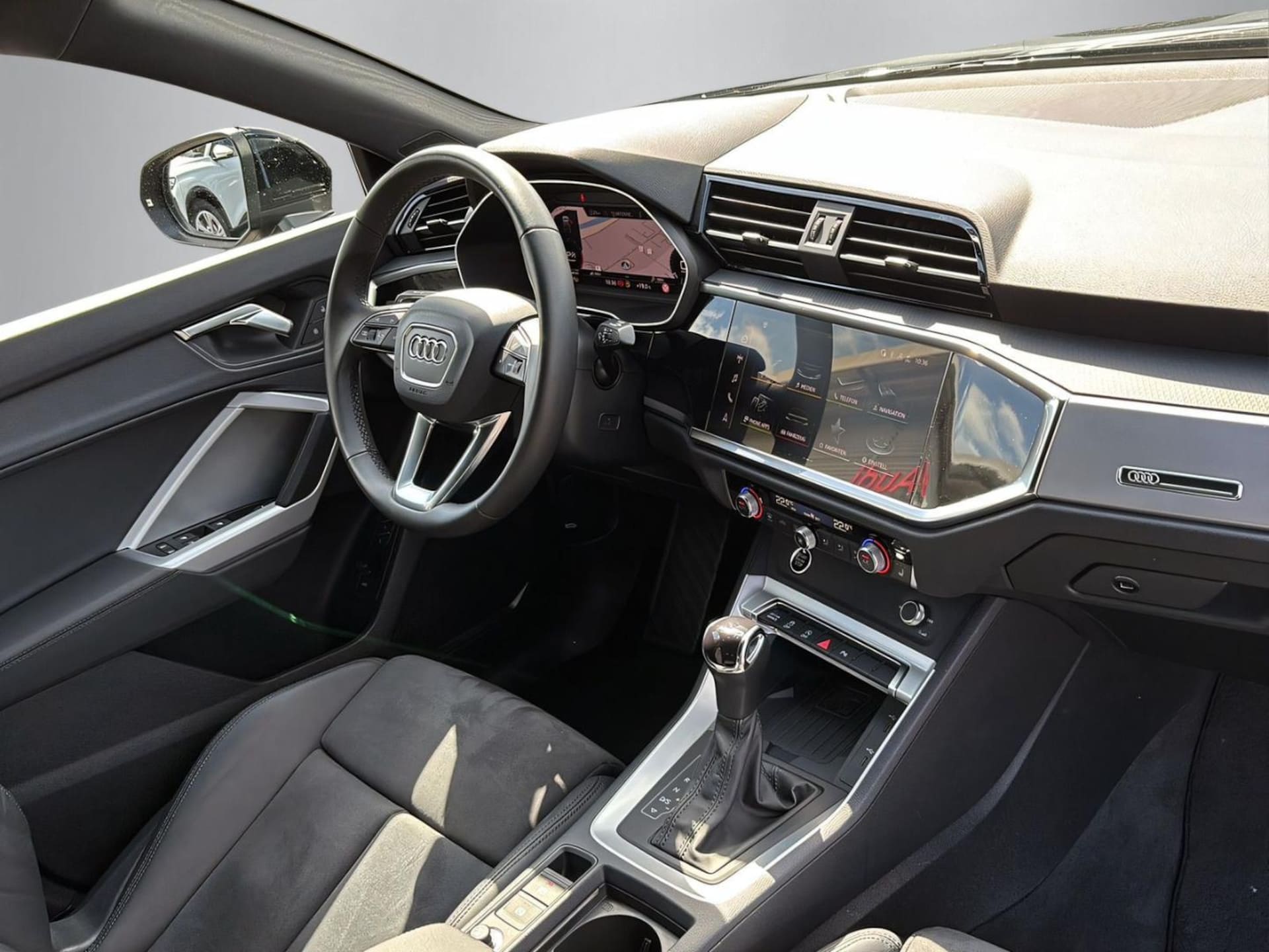 Audi Q3 Sportback S line
