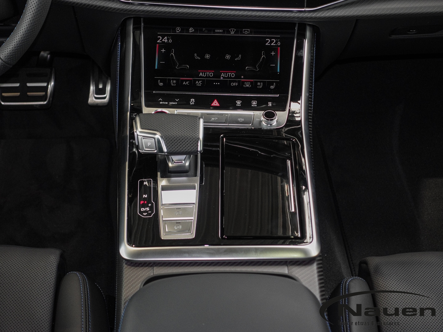 Bild über Audi RS Q8 SUV TFSI quattro 471 kW tiptronic - für weitere Informationen kontaktieren Sie den Audi Partner