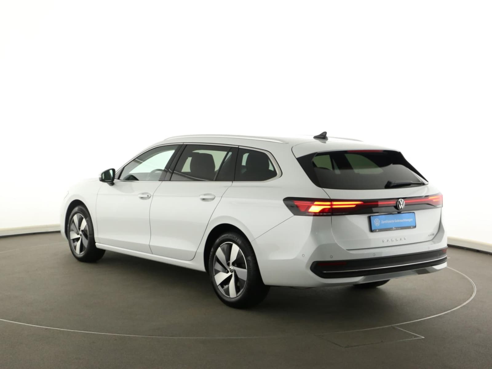 Volkswagen Passat – Bild 9