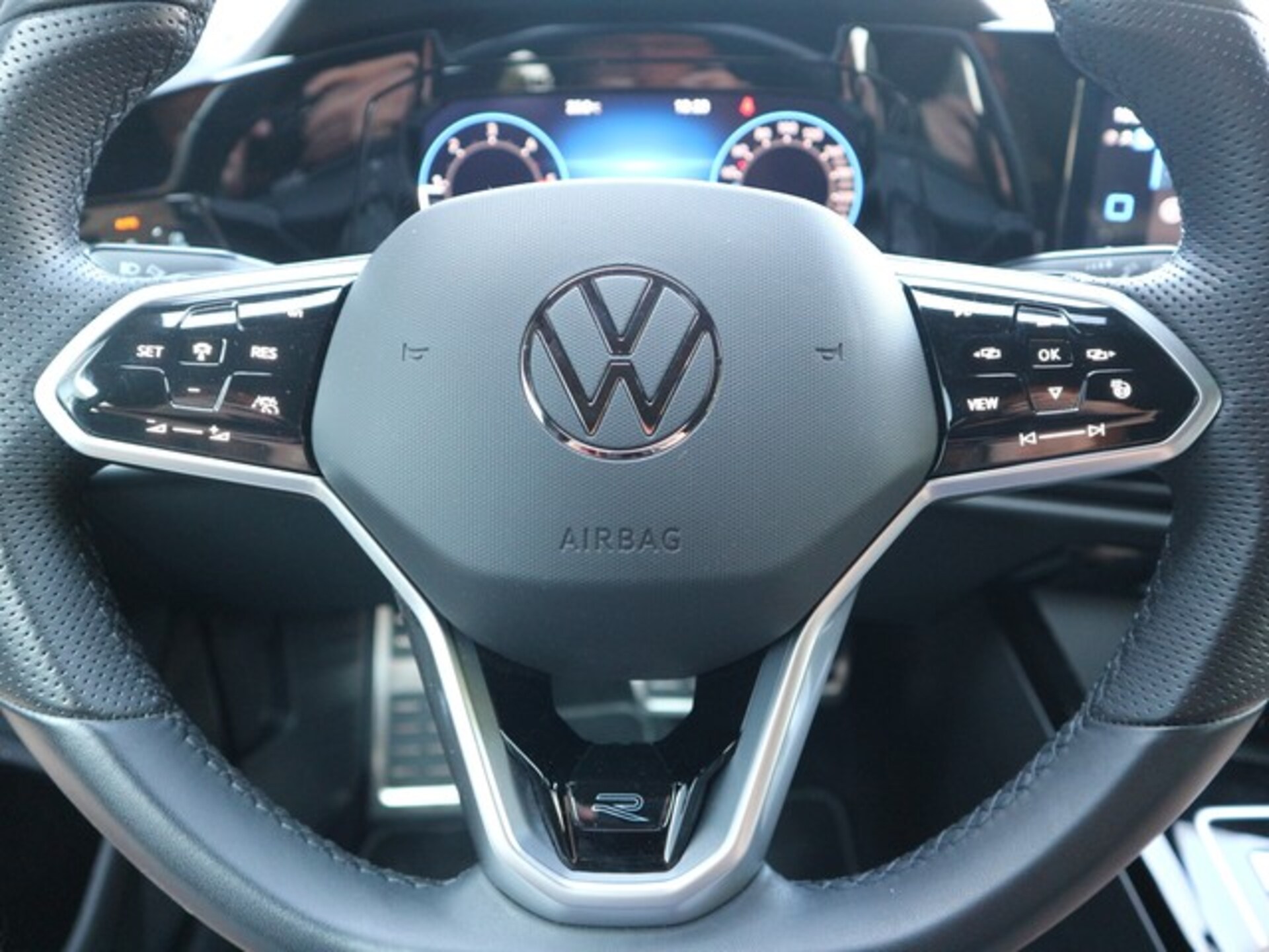 Volkswagen Golf Variant R-Line