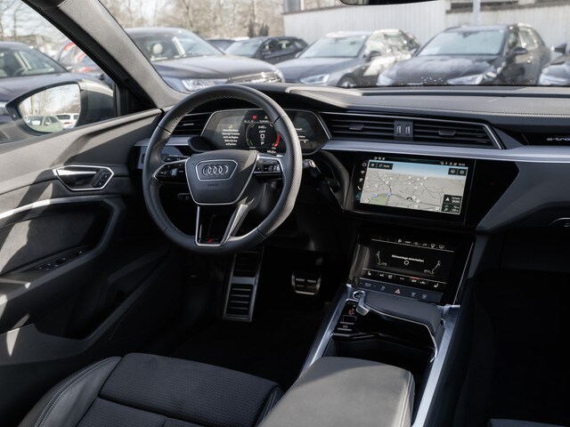 Image about Audi Q8 e-tron advanced 55 e-tron quattro