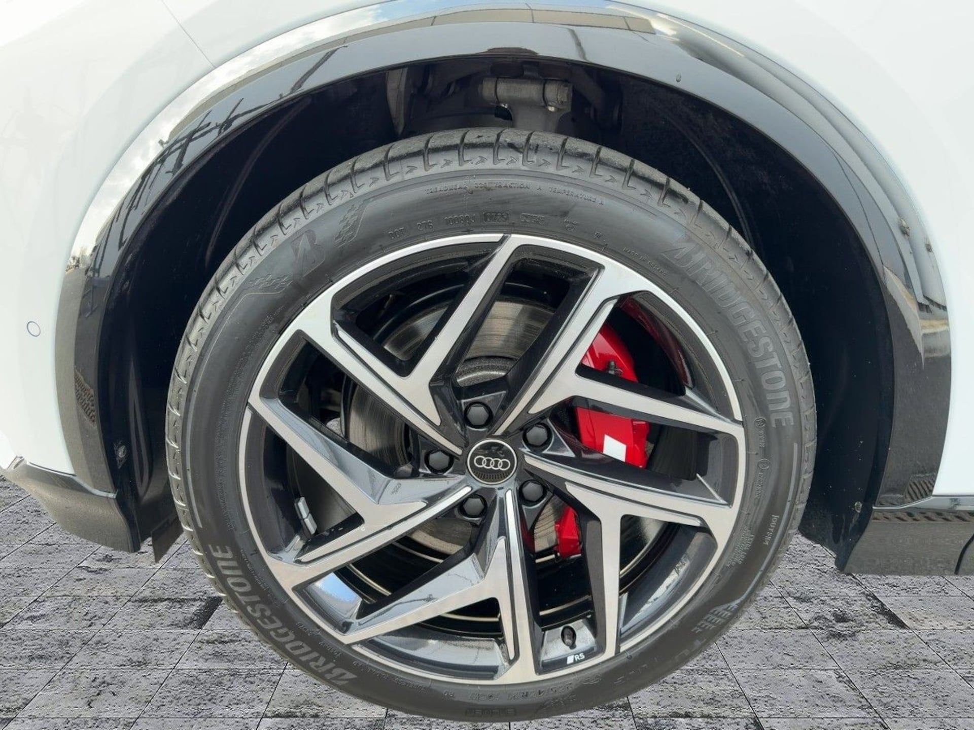 Audi SQ6 SUV e-tron
