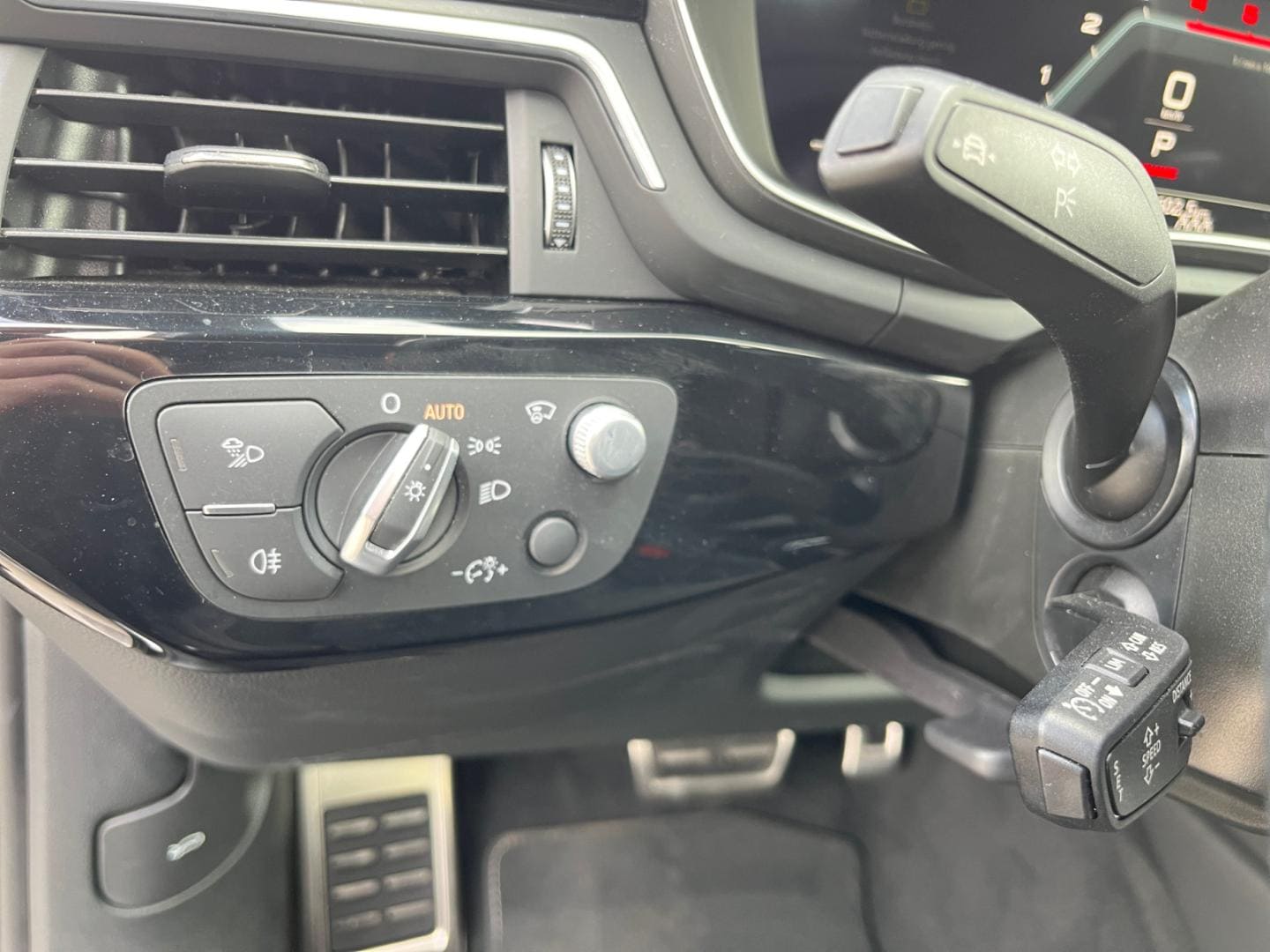 Bild über Audi S4 Limousine TDI quattro tiptronic - für weitere Informationen kontaktieren Sie den Audi Partner