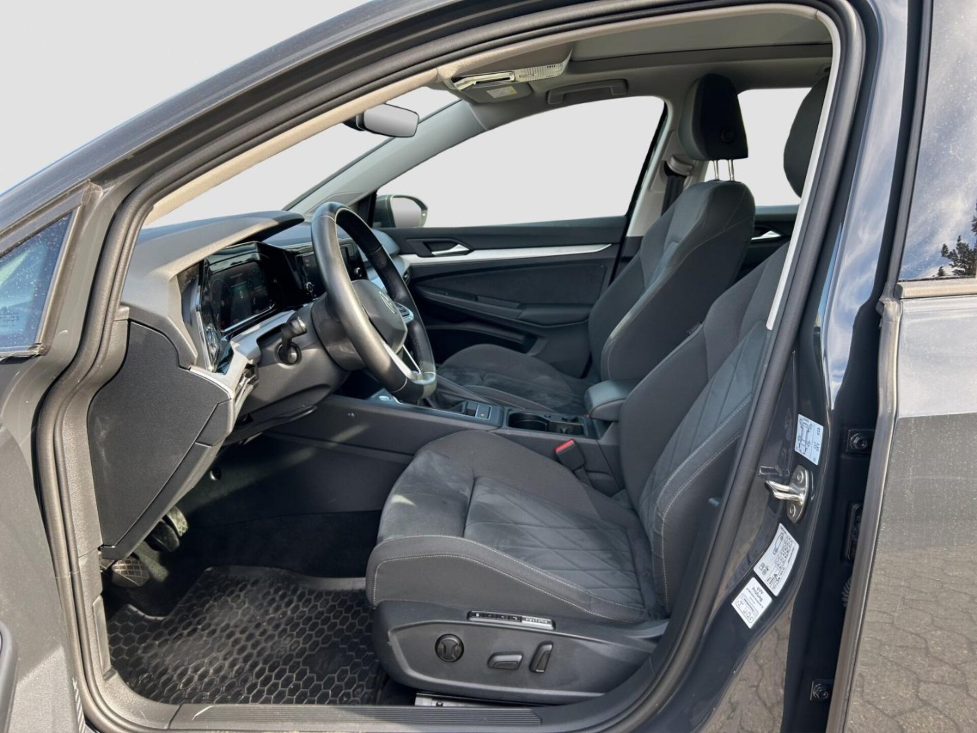 Volkswagen Golf Variant Life