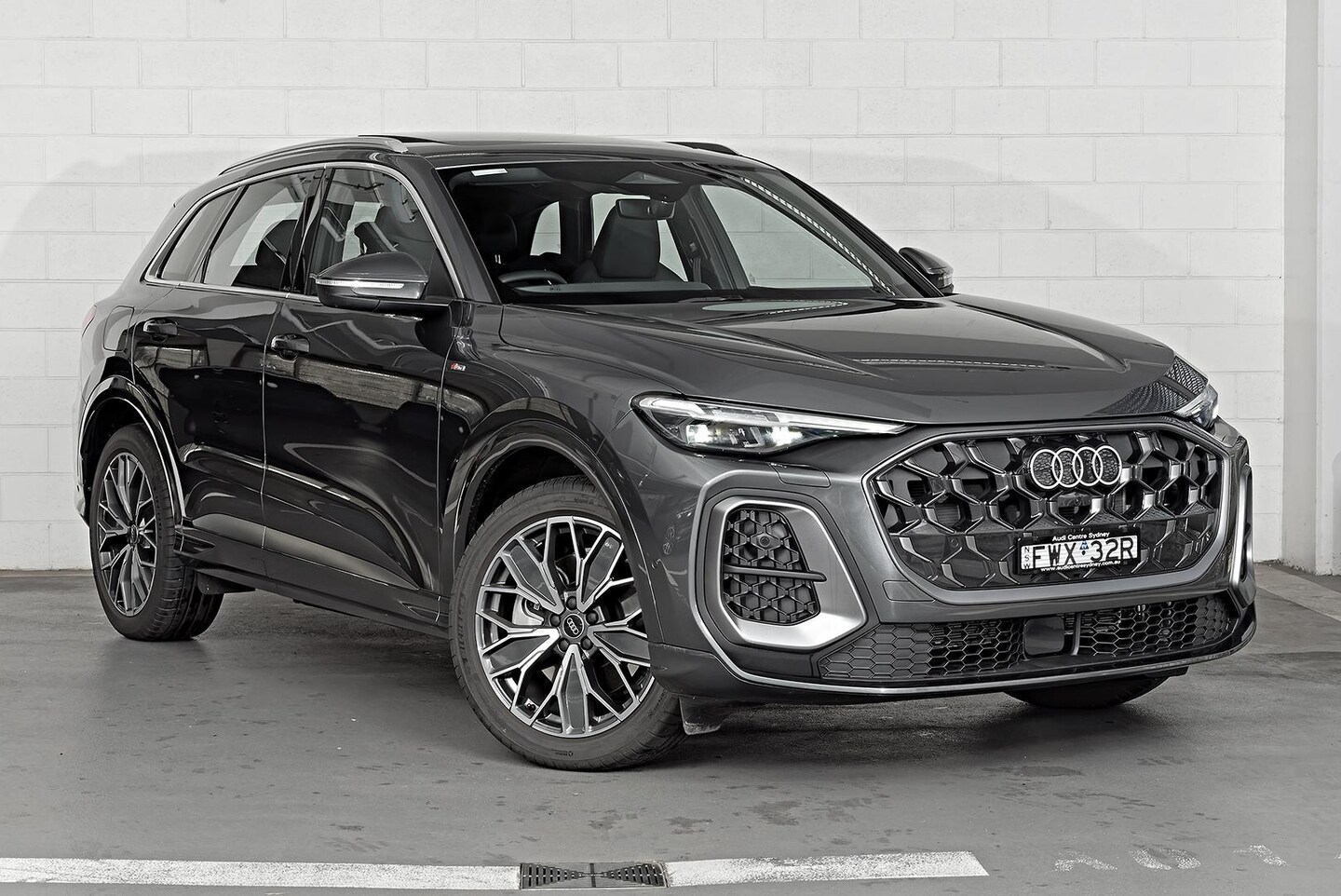 Image about Audi Q5 SUV TDI quattro 150 kW sport