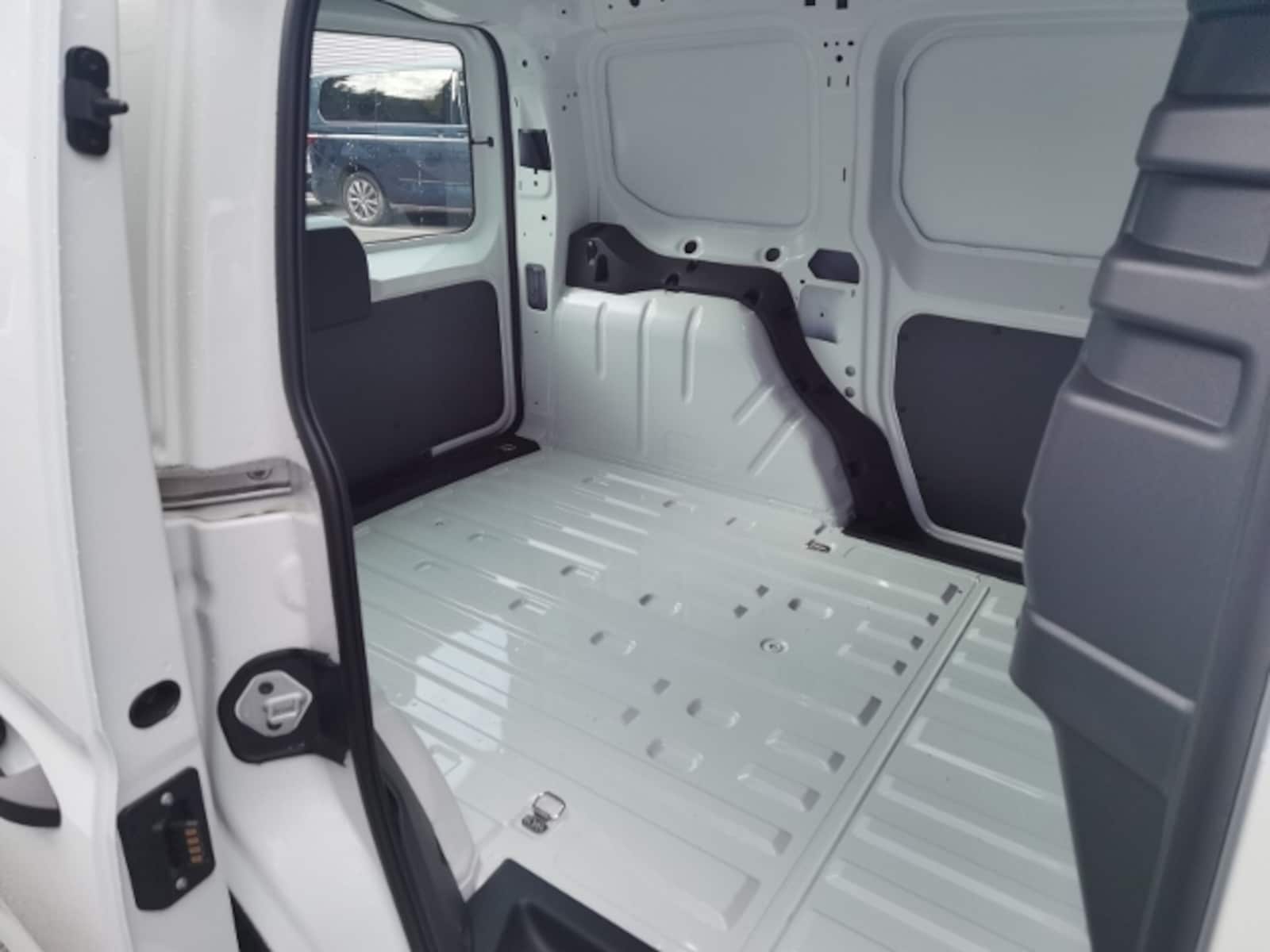 Volkswagen Caddy Cargo – Bild 13