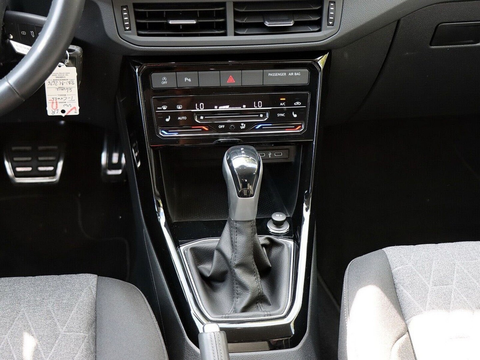 Volkswagen T-Cross – Bild 11