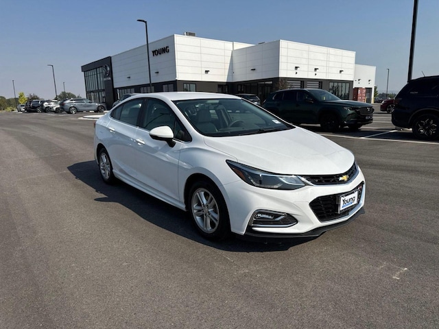 2018 Chevrolet Cruze LT FWD photo