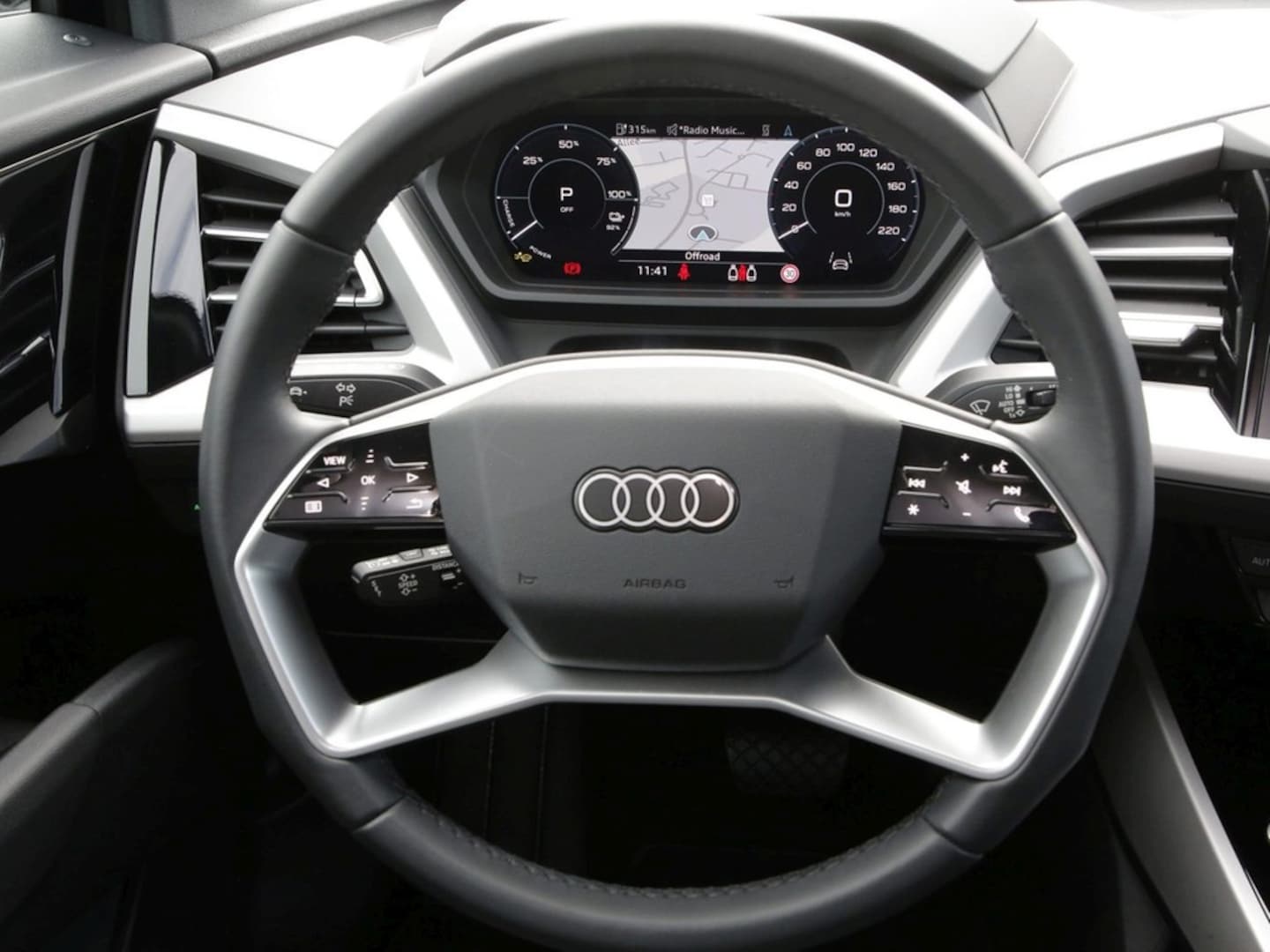 Bild über Audi Q4 e-tron 45 e-tron - für weitere Informationen kontaktieren Sie den Audi Partner