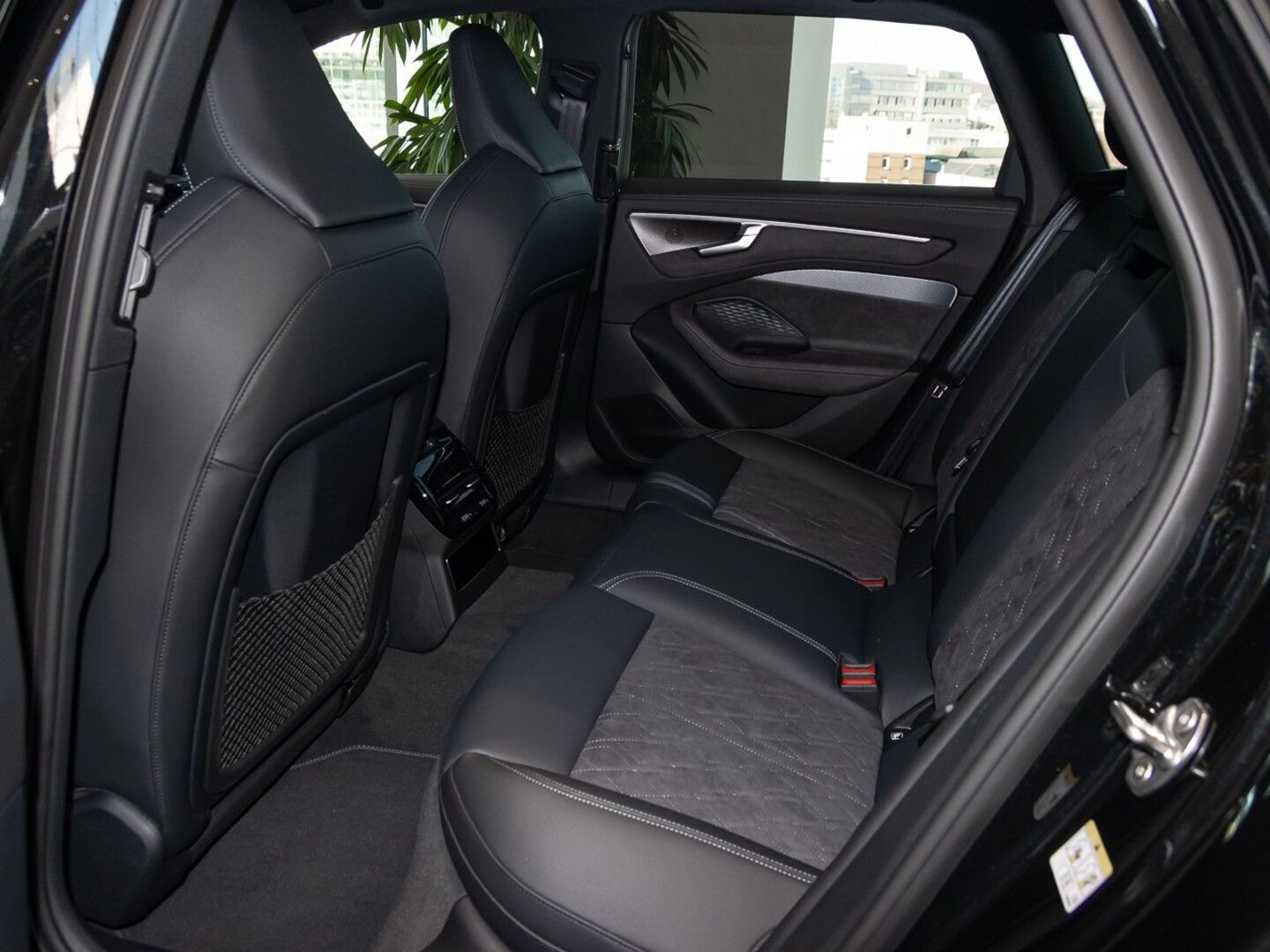 Bild über Audi A6 Avant edition one TDI quattro 150 kW S tronic - für weitere Informationen kontaktieren Sie den Audi Partner