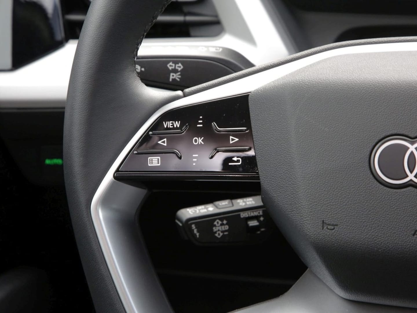 Bild über Audi Q4 e-tron 45 e-tron - für weitere Informationen kontaktieren Sie den Audi Partner