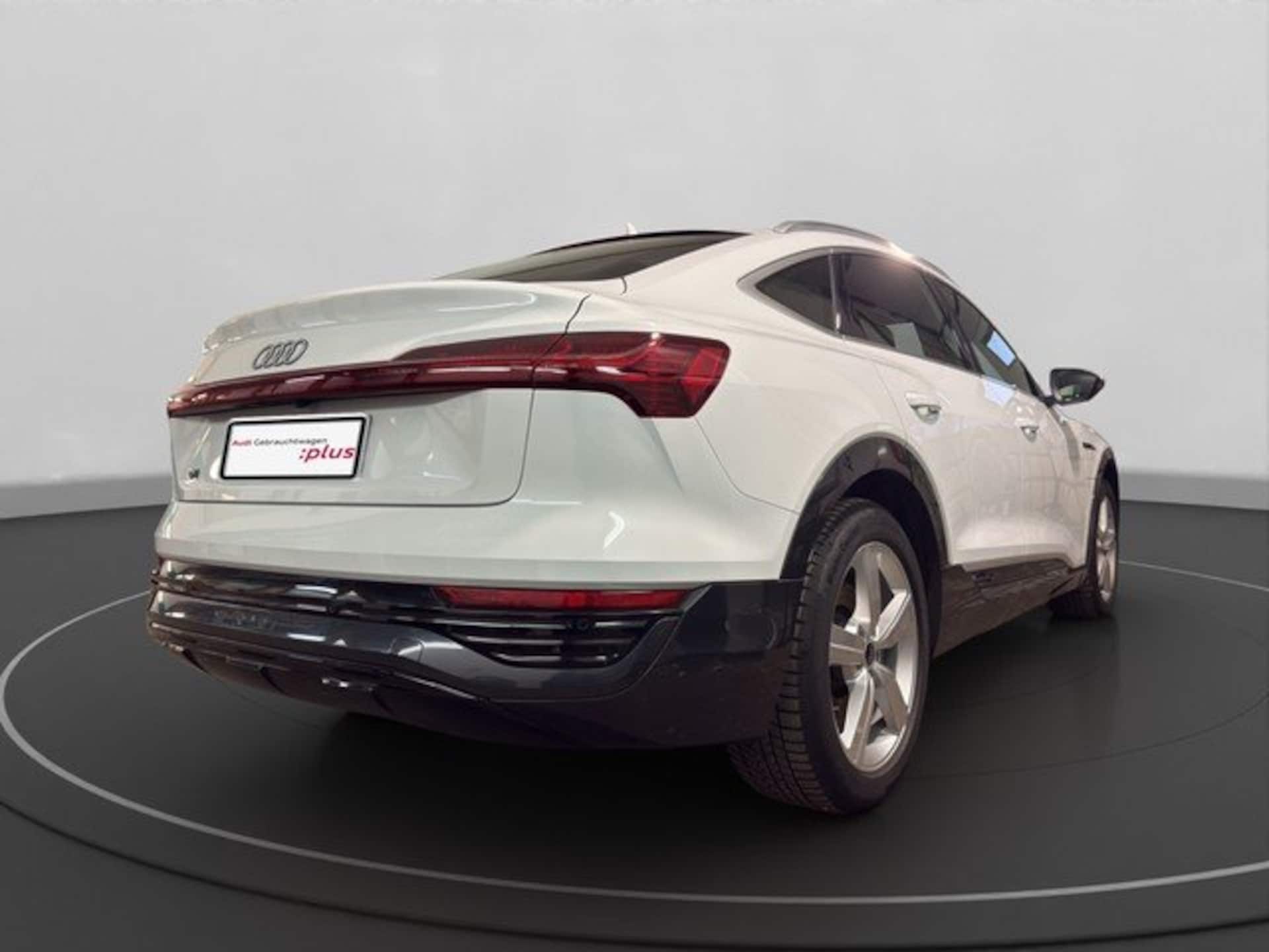 Audi Q8 Sportback e-tron Advanced