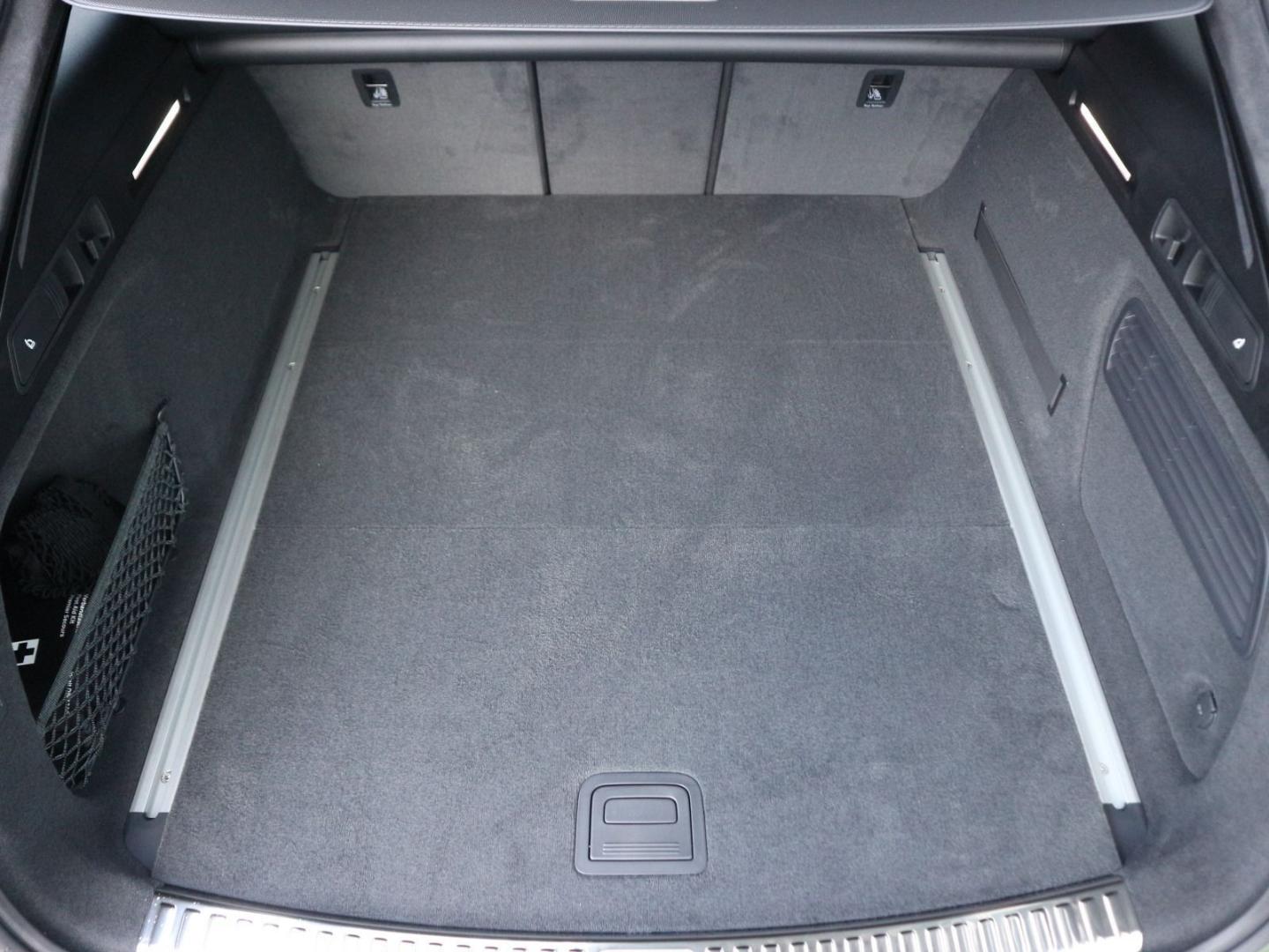Image about Audi RS 6 Avant performance quattro tiptronic