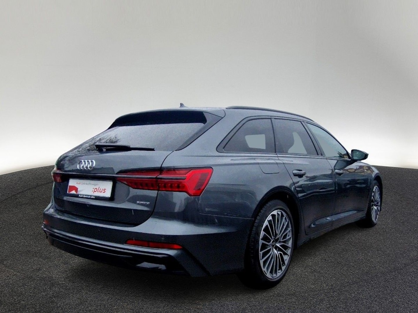 Bild über Audi A6 Avant TFSI e S line 55 TFSI e quattro S tronic - für weitere Informationen kontaktieren Sie den Audi Partner