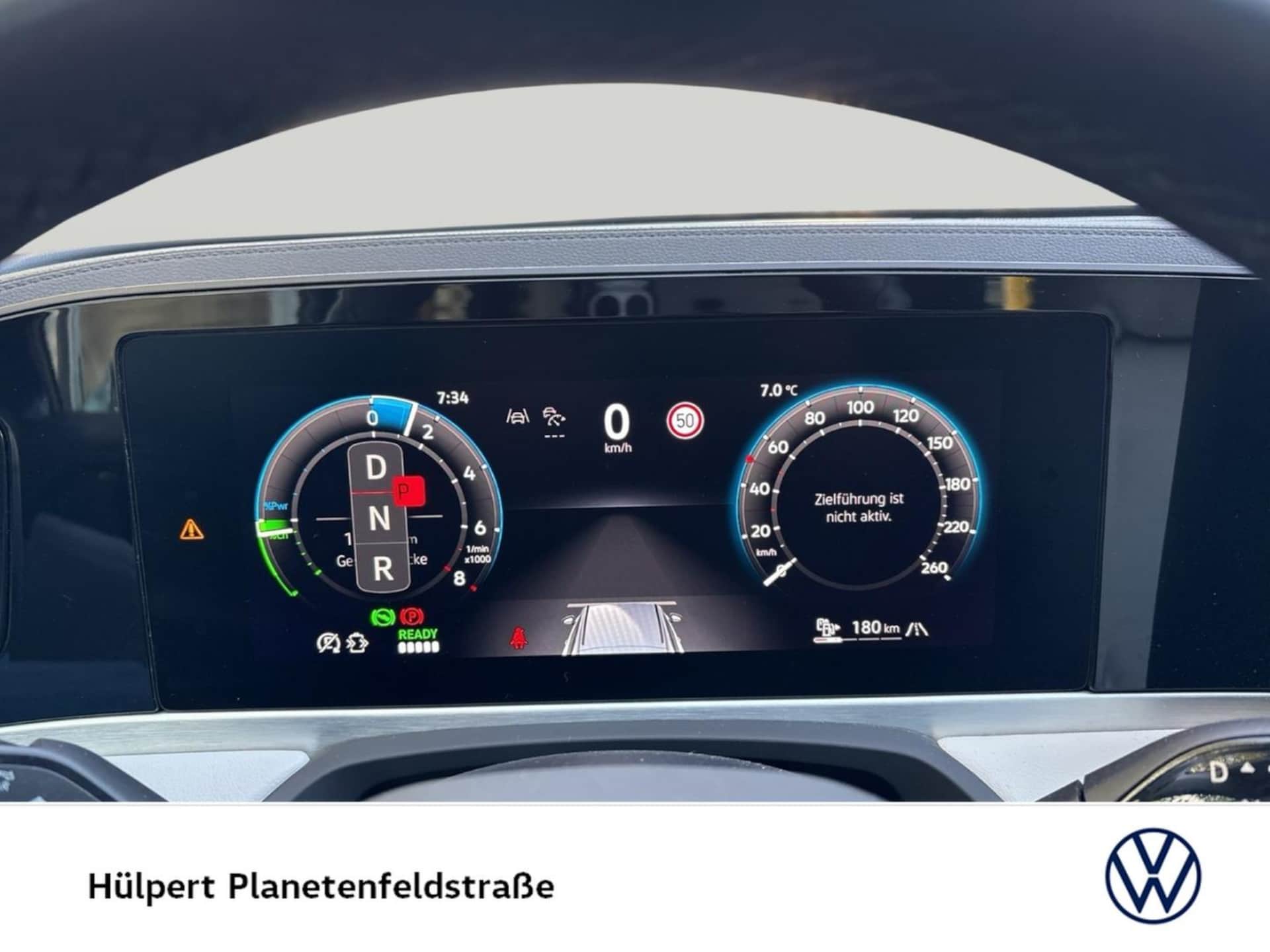 Volkswagen Passat Elegance