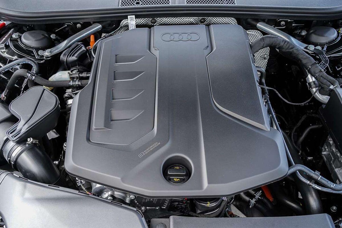 Image about Audi A5 Avant TFSI e e-hybrid quattro 270 kW S tronic
