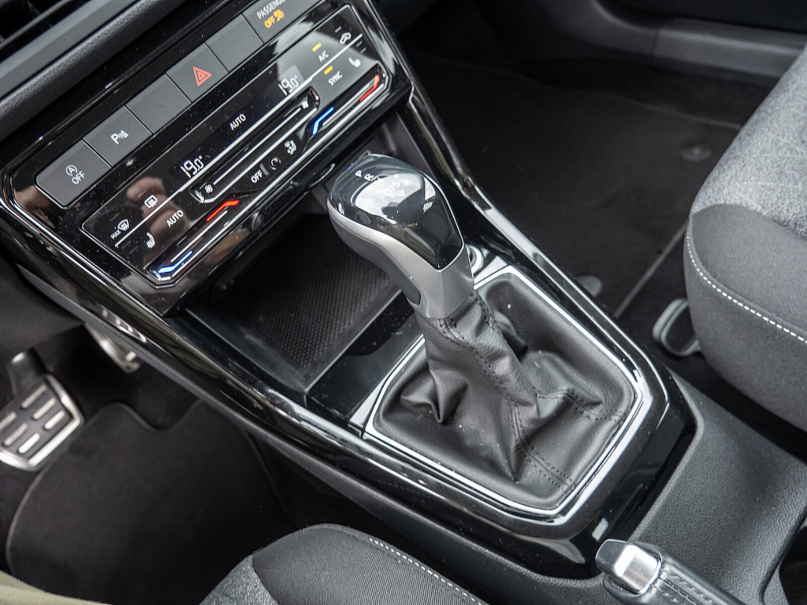 Volkswagen T-Cross – Bild 12