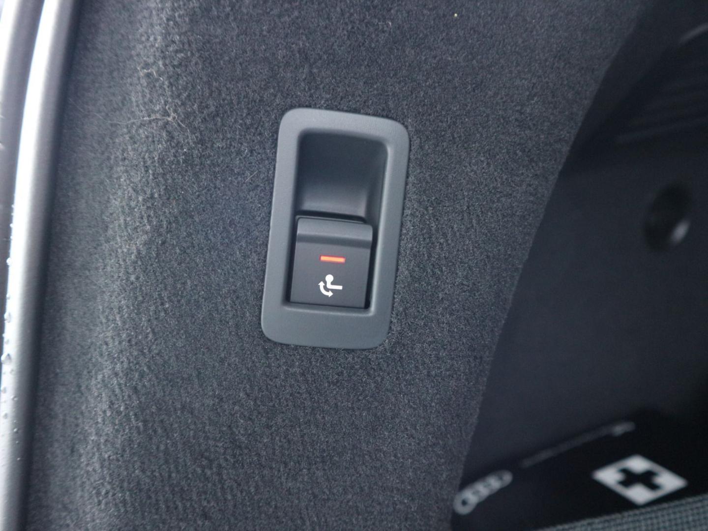 Image about Audi RS 6 Avant performance quattro tiptronic