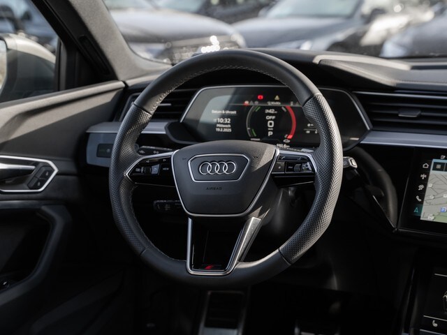 Image about Audi Q8 e-tron advanced 55 e-tron quattro