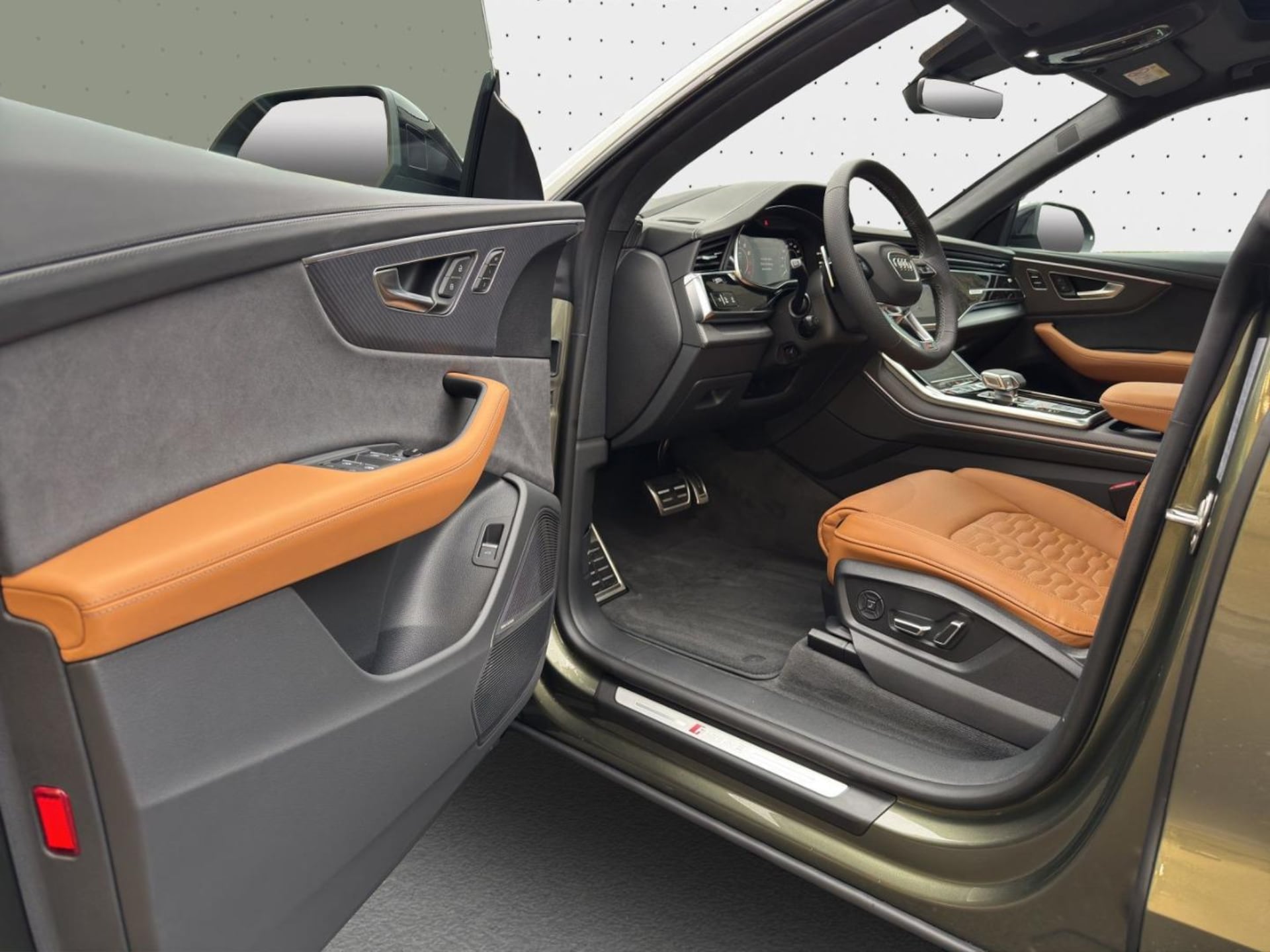 Audi RS Q8 SUV performance