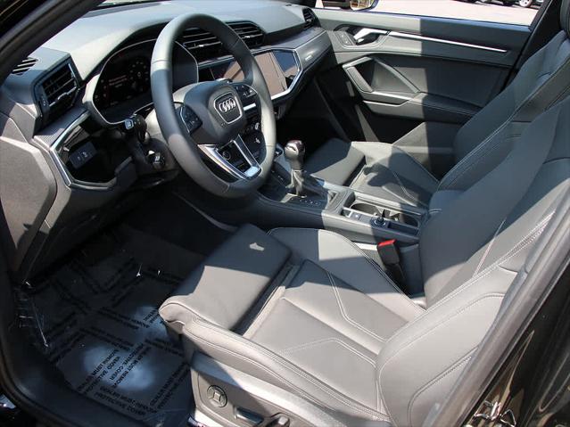 2025 AUDI Q3 - Image 12