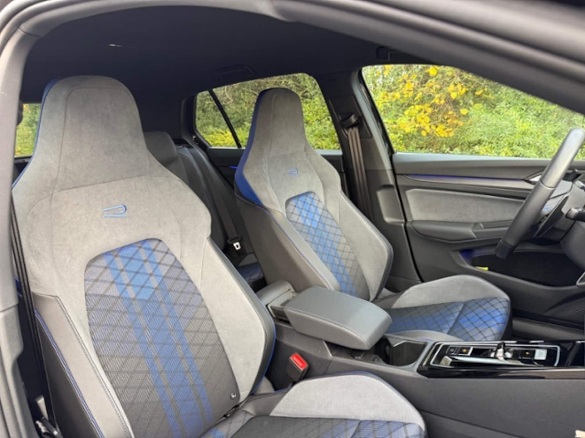Volkswagen Golf R Black Edition