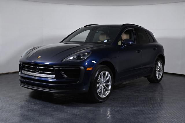 2023 Porsche Macan Base