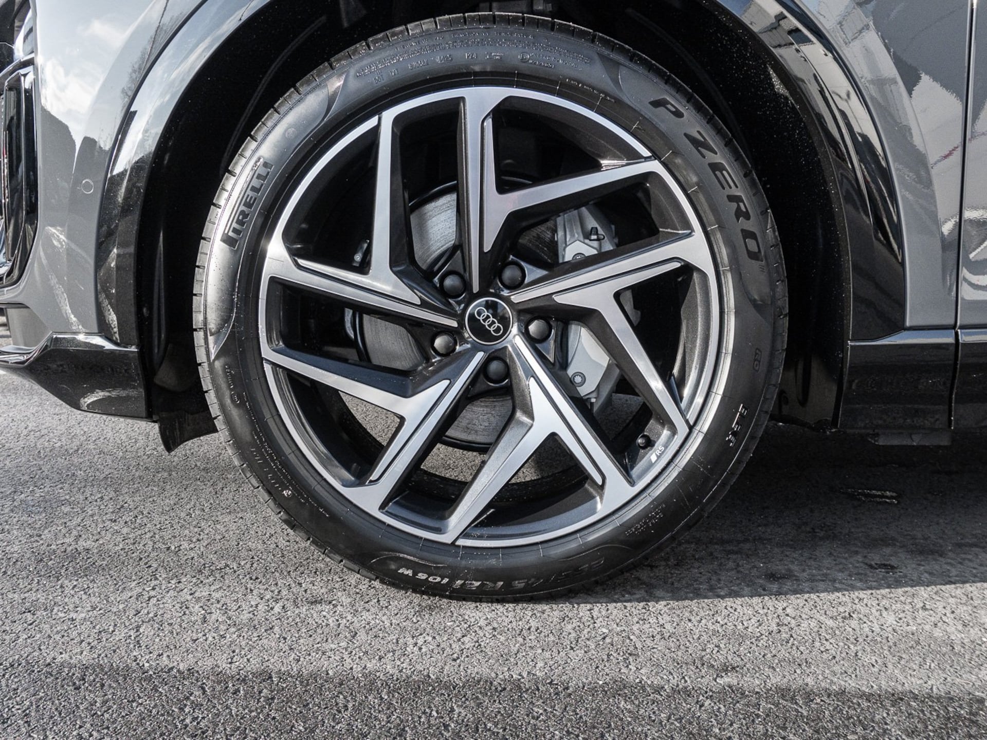Audi Q6 SUV e-tron