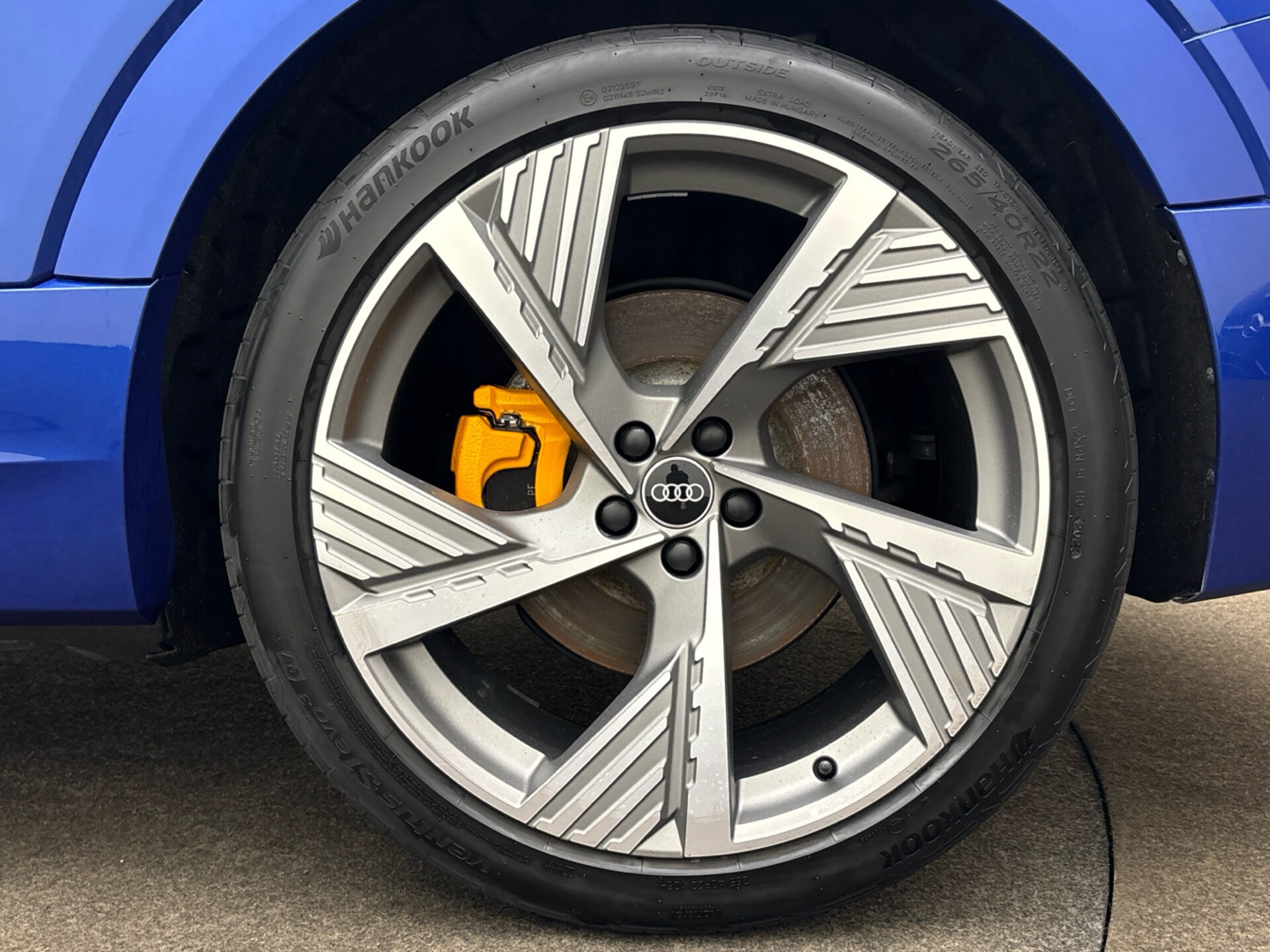 Audi e-tron advanced