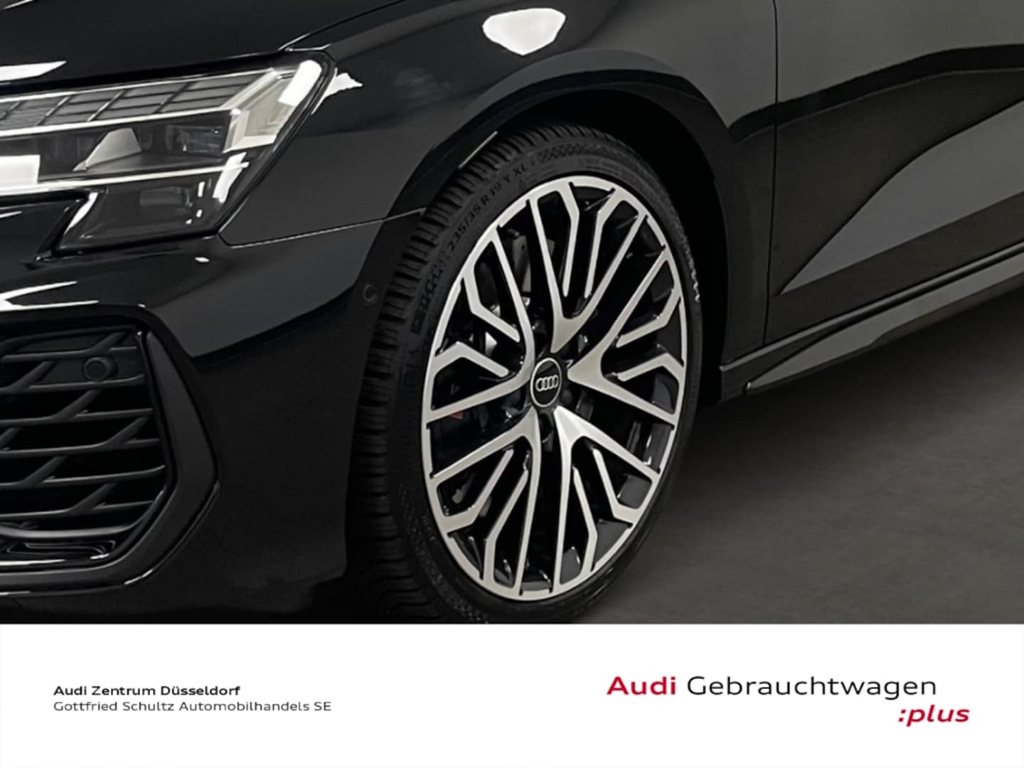 Bild über Audi S3 Sportback TFSI quattro S tronic - für weitere Informationen kontaktieren Sie den Audi Partner