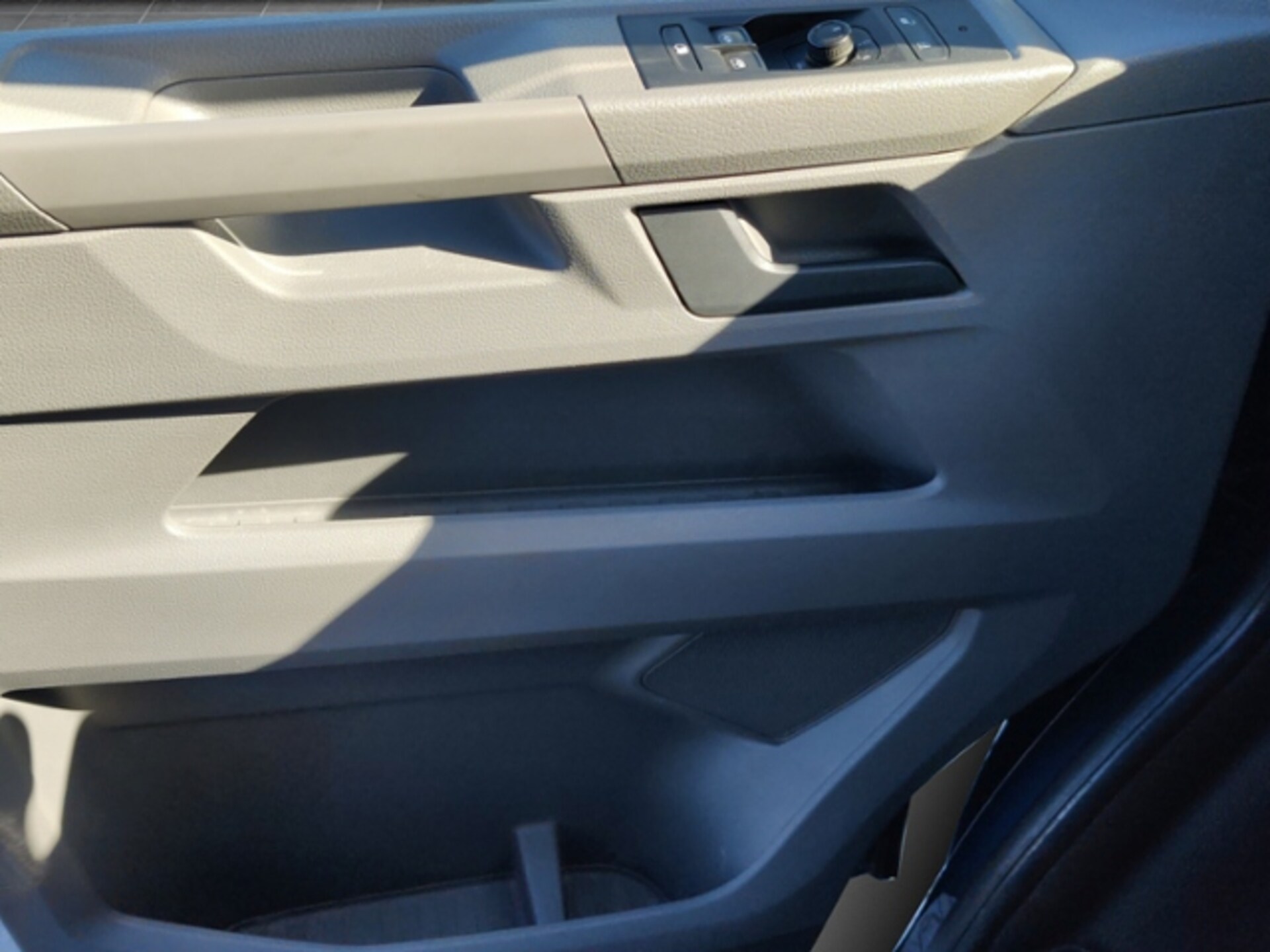 Volkswagen T6.1 Transporter Kasten kurzer Radstand