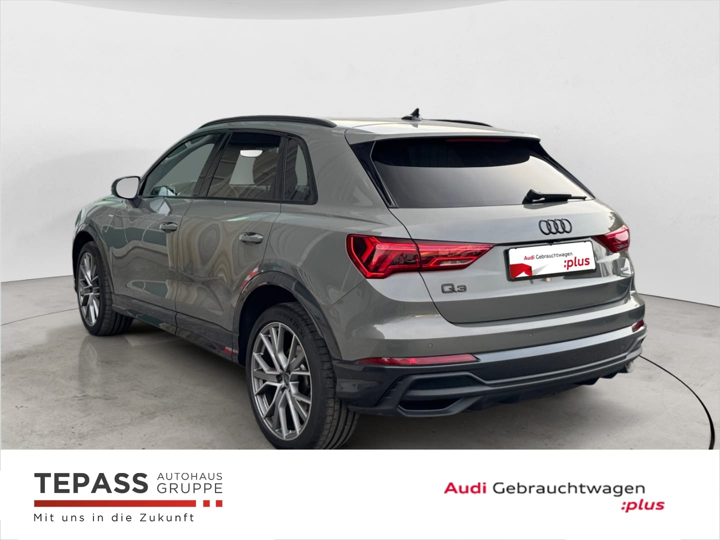 Bild über Audi Q3 S line 40 TFSI quattro S tronic - für weitere Informationen kontaktieren Sie den Audi Partner