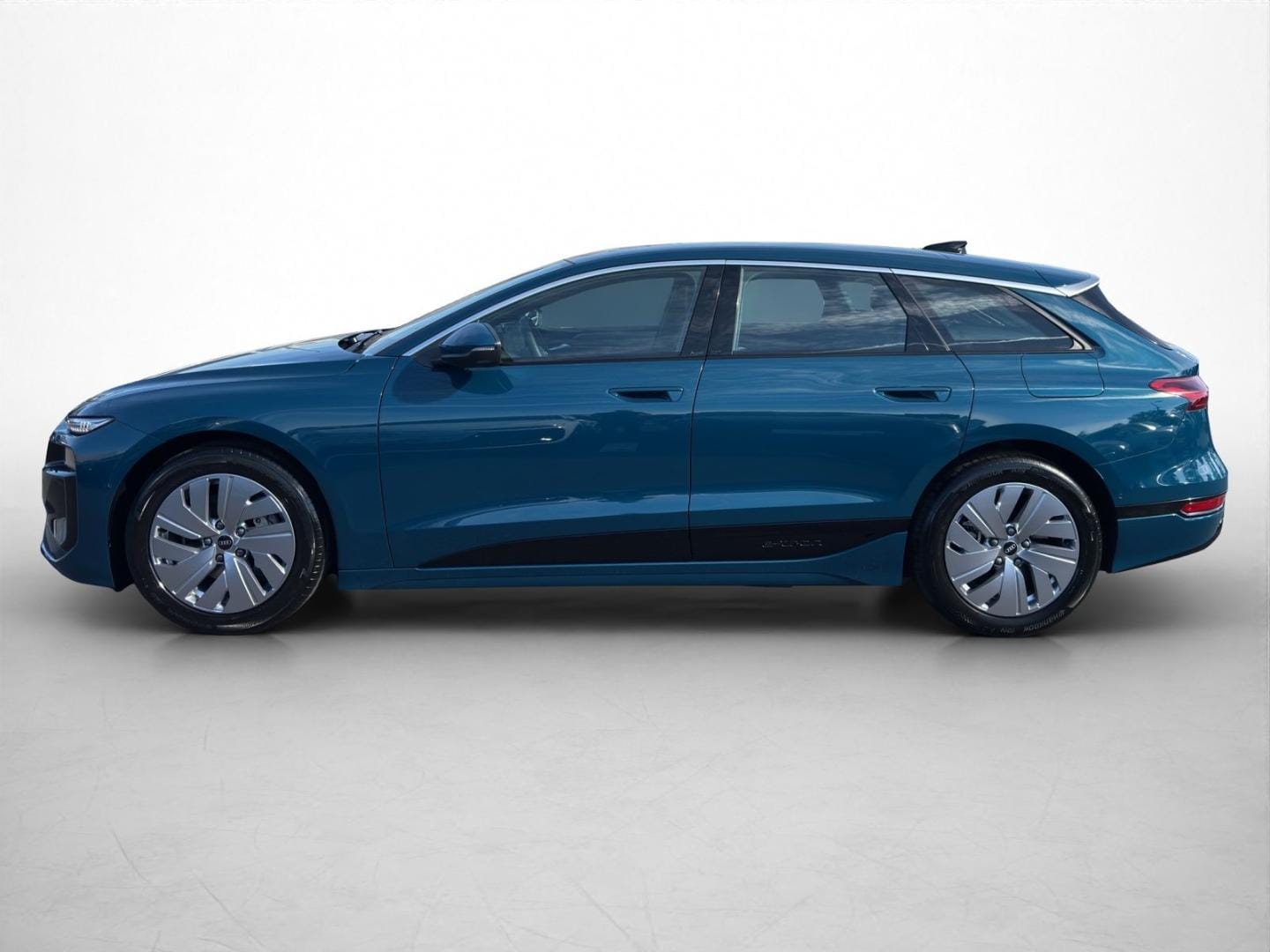 Bild über Audi A6 Avant e-tron e-tron performance - für weitere Informationen kontaktieren Sie den Audi Partner