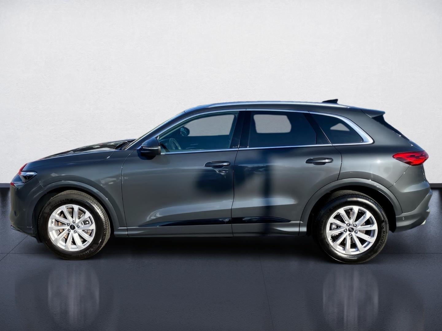 Bild über Audi Q5 SUV TDI quattro 150 kW S tronic - für weitere Informationen kontaktieren Sie den Audi Partner