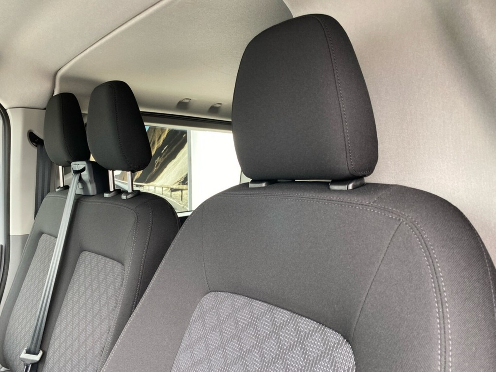 Volkswagen Transporter Kasten langer Radstand – Bild 5
