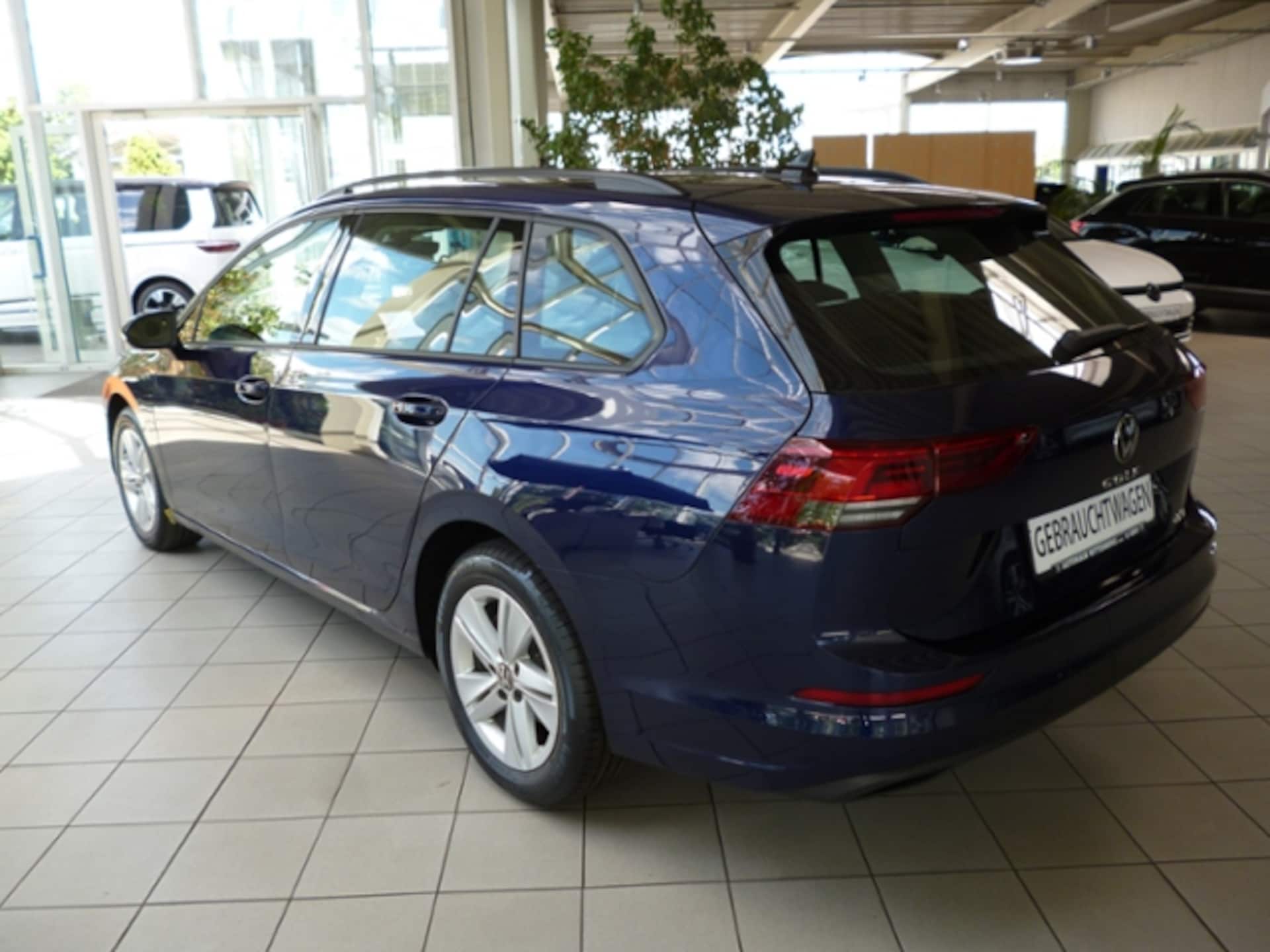 Volkswagen Golf Variant Life