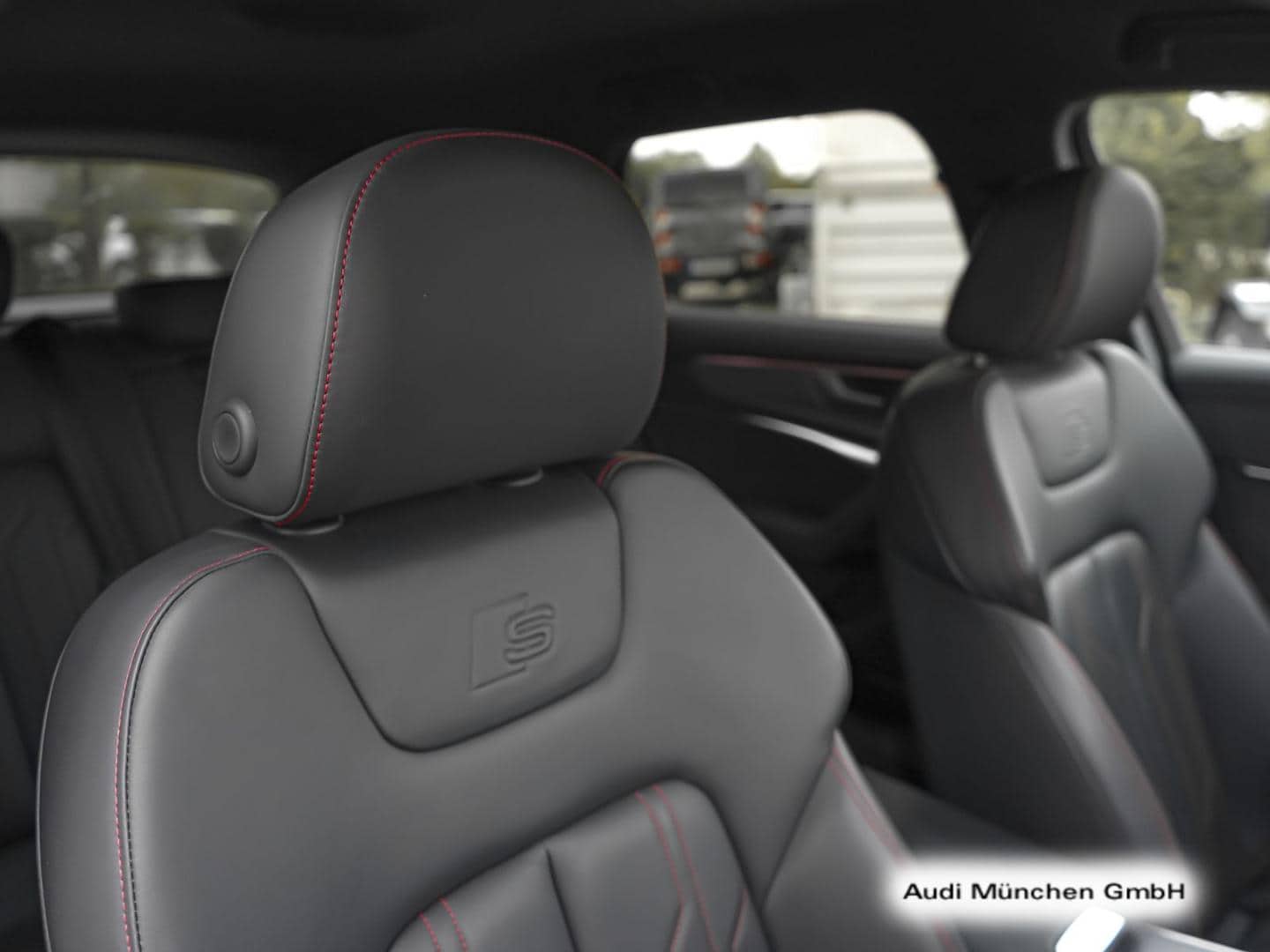 Bild über Audi A6 Avant TFSI e S line 55 TFSI e quattro S tronic - für weitere Informationen kontaktieren Sie den Audi Partner