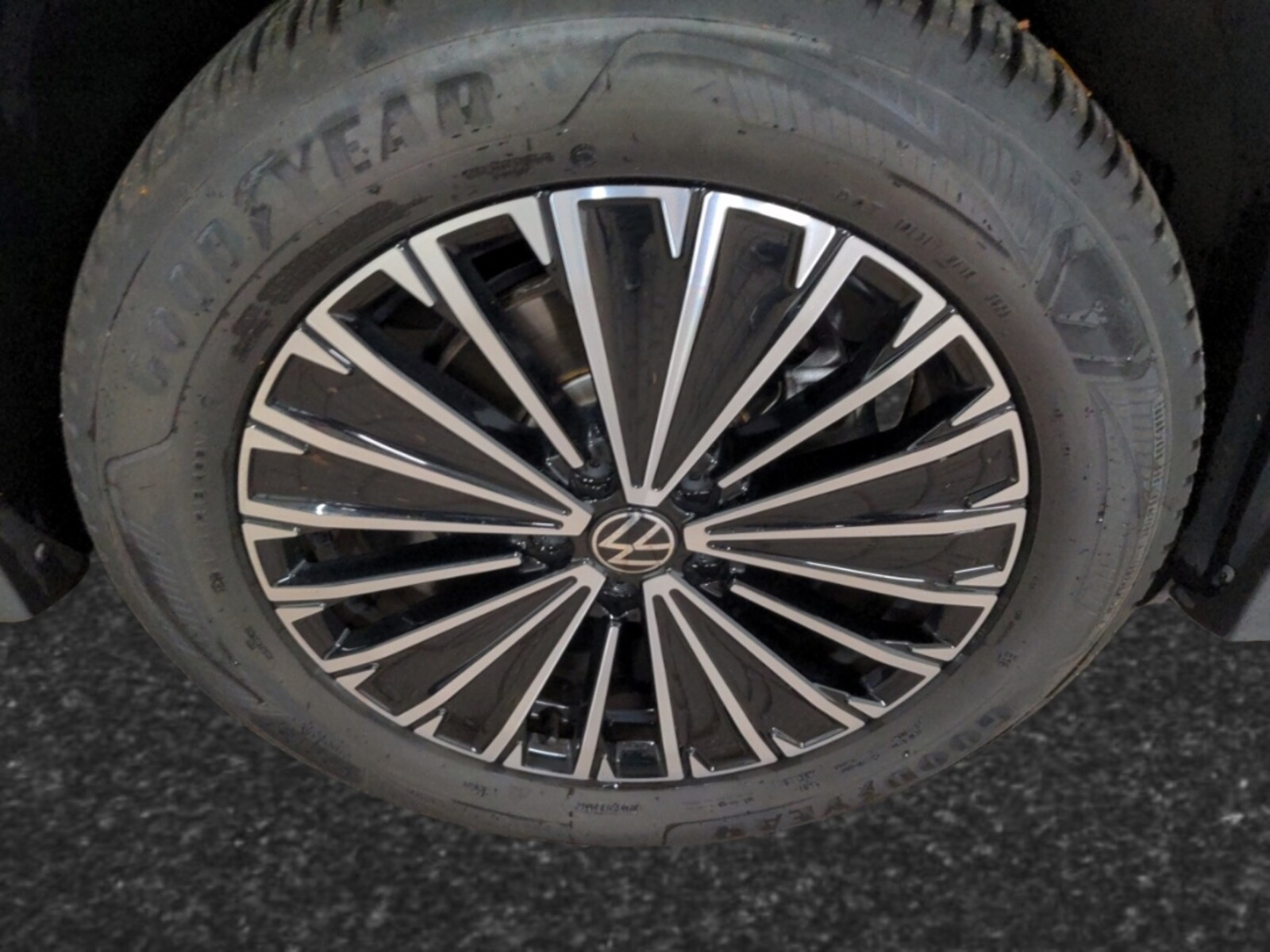 Volkswagen Tiguan – Bild 8