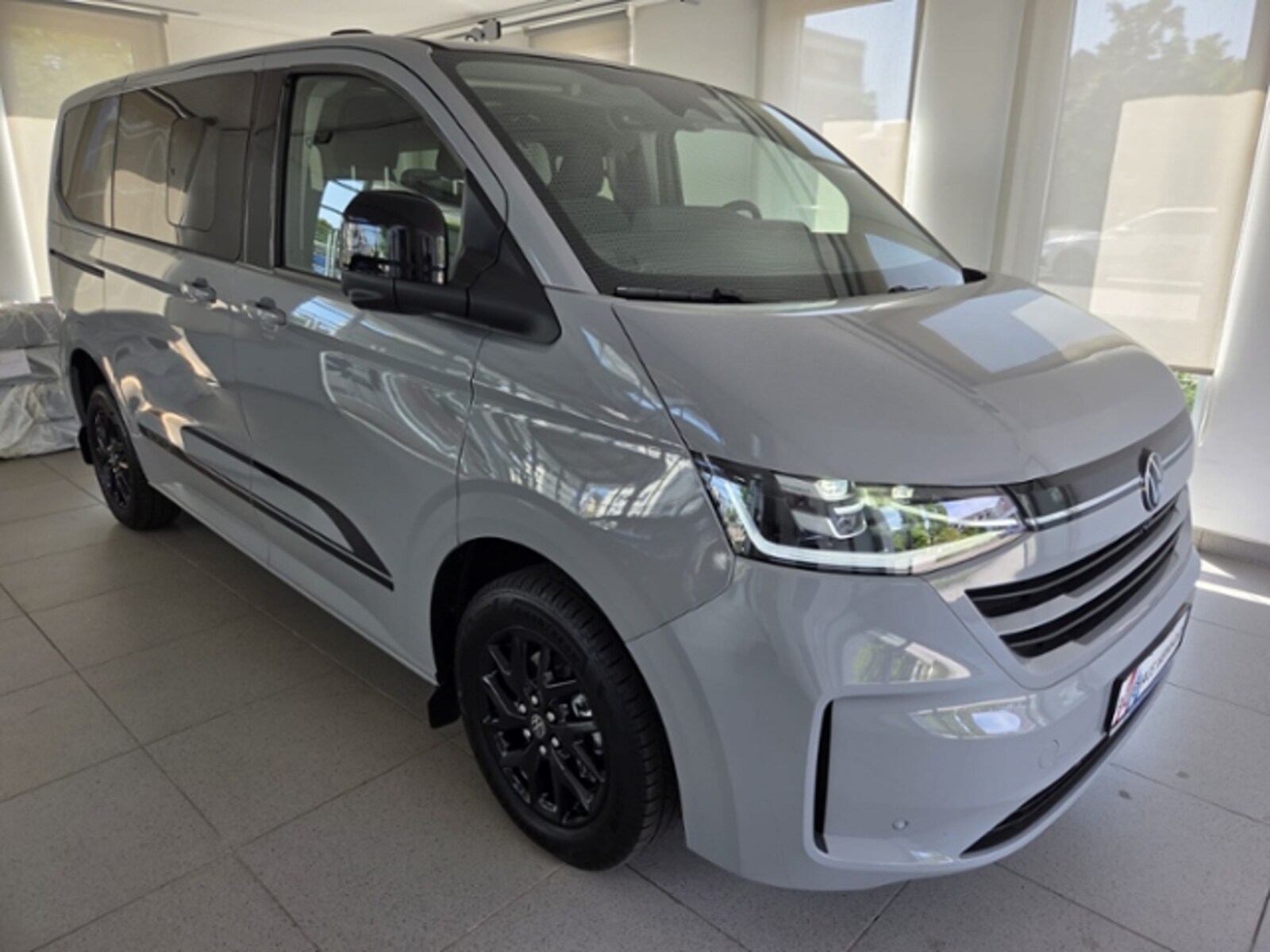 Volkswagen Caravelle – Bild 4