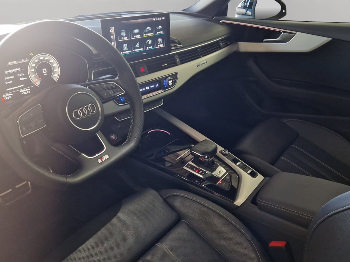 Bild über Audi S5 Cabriolet TFSI quattro tiptronic - für weitere Informationen kontaktieren Sie den Audi Partner
