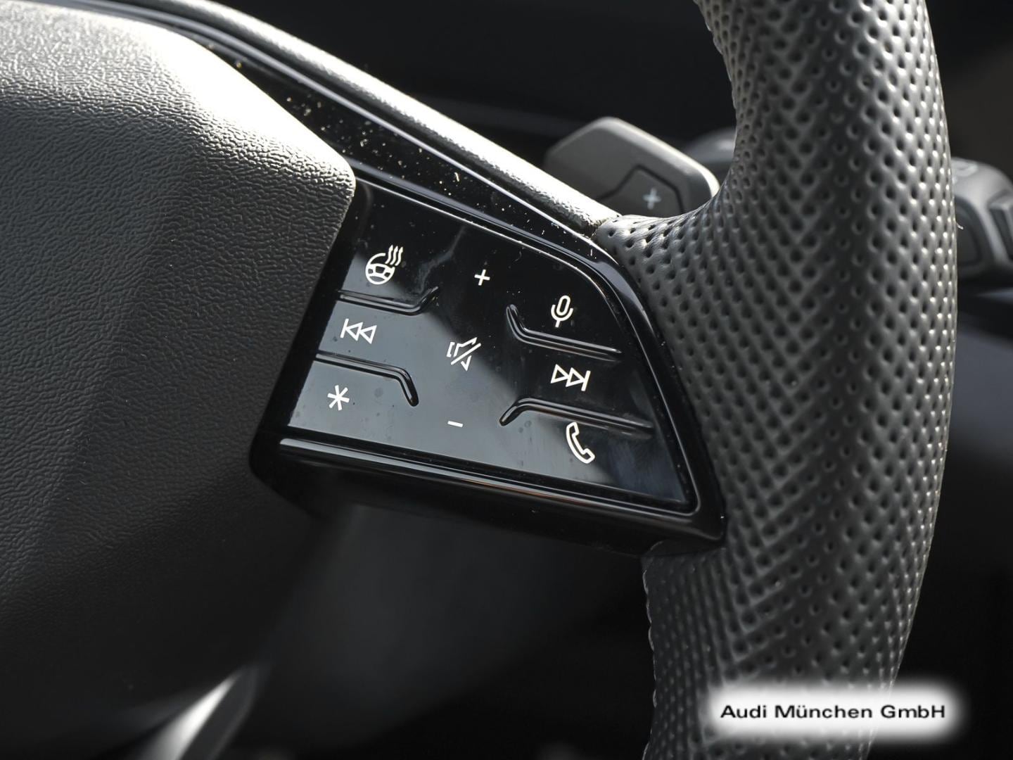 Bild über Audi A5 Avant TFSI 150 kW S tronic - für weitere Informationen kontaktieren Sie den Audi Partner
